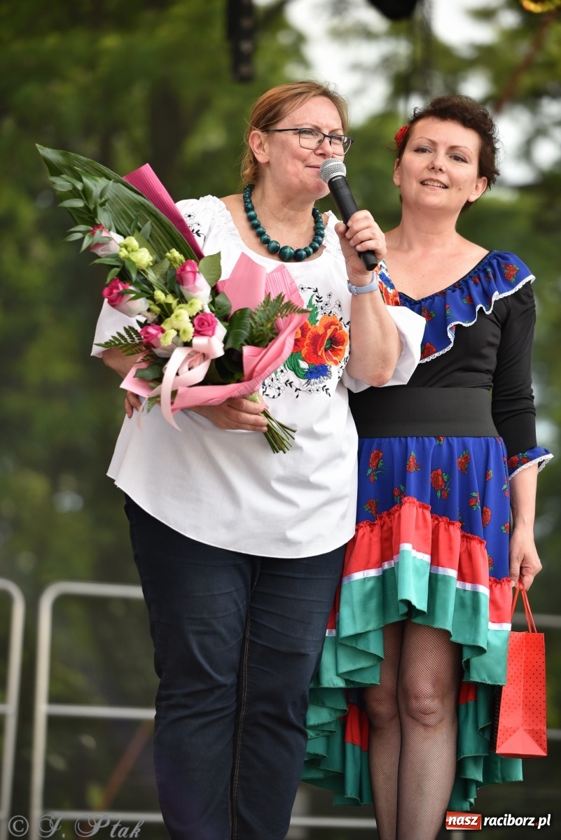 Zdjęcie w galerii na portalu naszraciborz.pl: I Ogólnopolski Mażoretkowy Zawrót Głowy Racibórz 2021 wiadomości z regionu