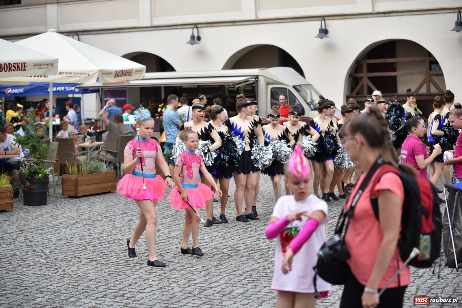 Zdjęcie w galerii na portalu naszraciborz.pl: I Ogólnopolski Mażoretkowy Zawrót Głowy Racibórz 2021 wiadomości z regionu