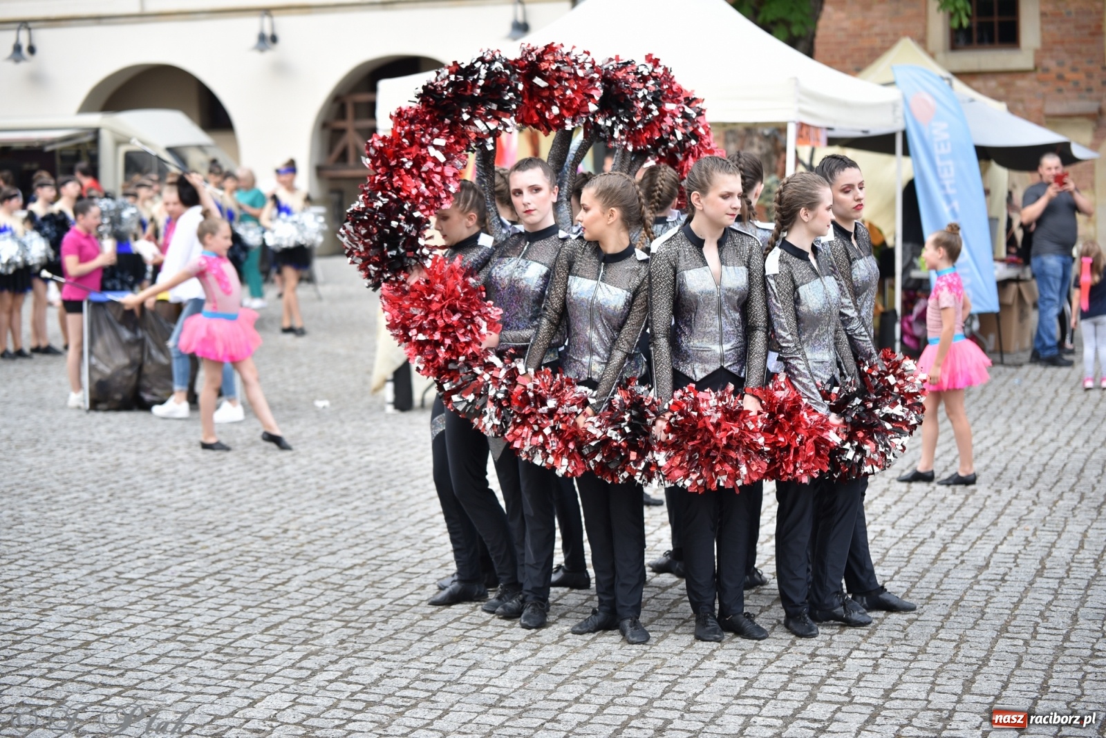 Zdjęcie w galerii na portalu naszraciborz.pl: I Ogólnopolski Mażoretkowy Zawrót Głowy Racibórz 2021 wiadomości z regionu