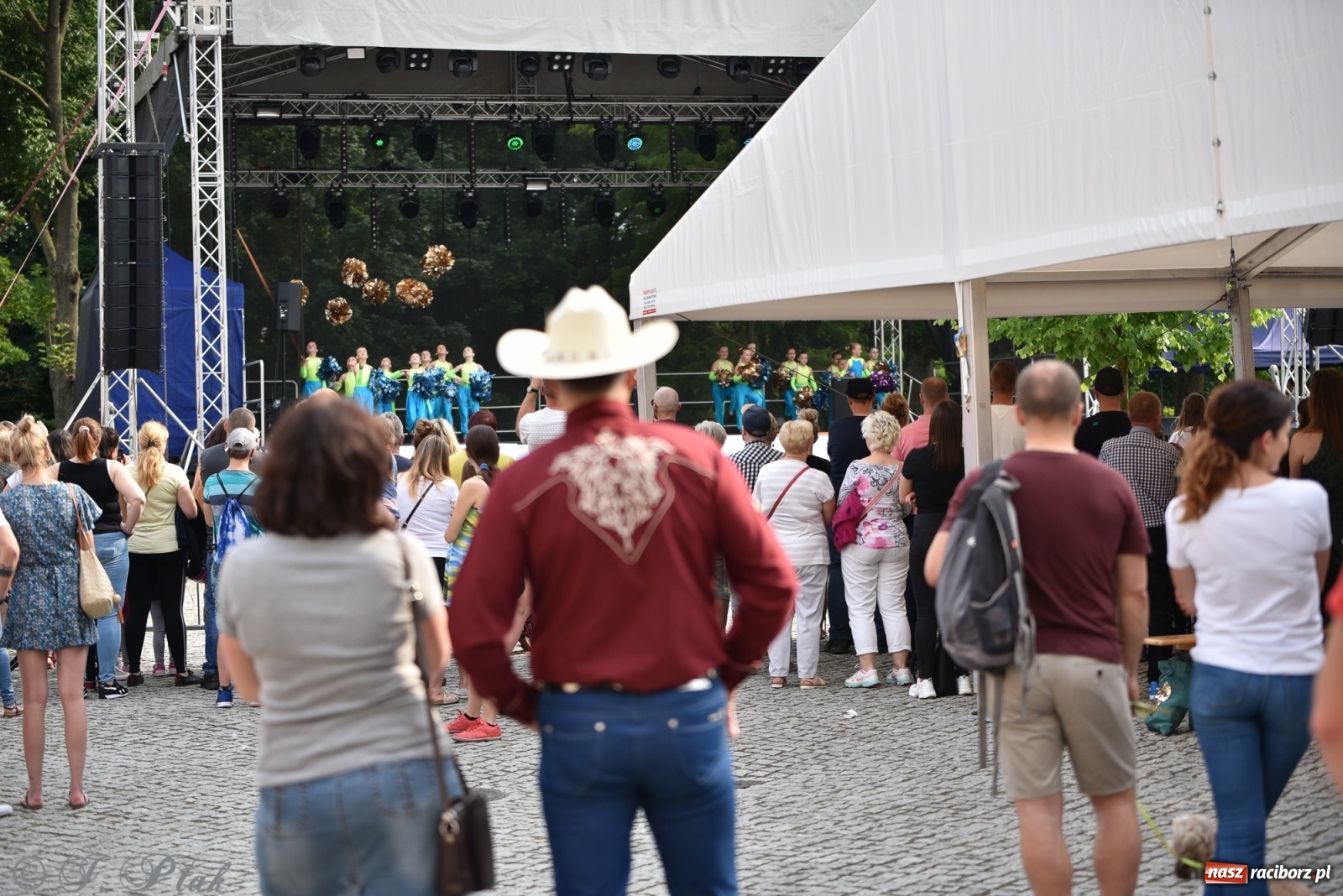 Zdjęcie w galerii na portalu naszraciborz.pl: I Ogólnopolski Mażoretkowy Zawrót Głowy Racibórz 2021 wiadomości z regionu