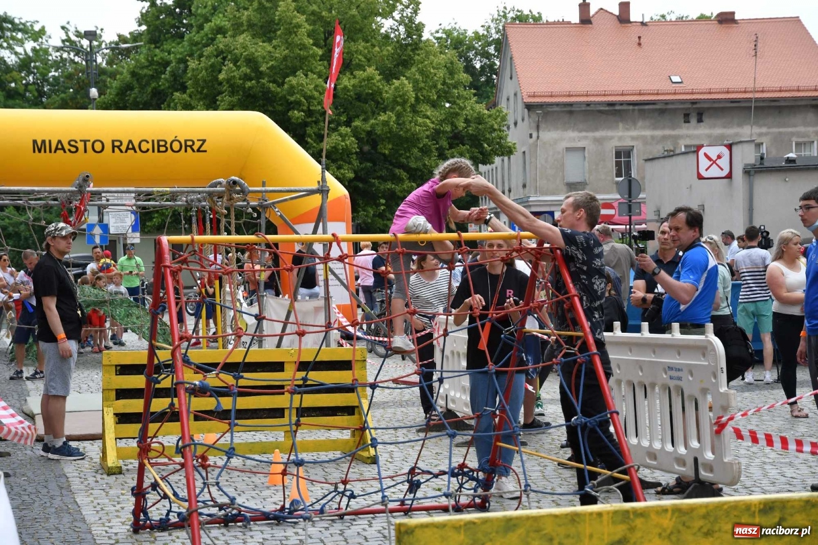 Zdjęcie w galerii na portalu naszraciborz.pl: I Mistrzostwa Raciborza NINJA OCR kids wiadomości z regionu