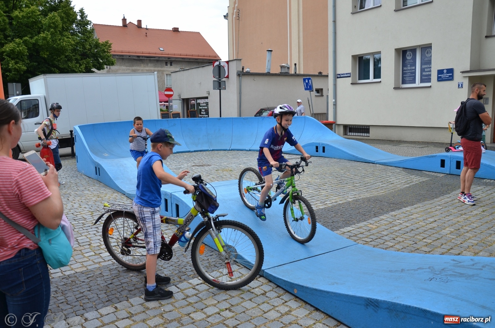 Zdjęcie w galerii na portalu naszraciborz.pl: Racibórz kocha rower. Trzecia edycja festiwalu wiadomości z regionu