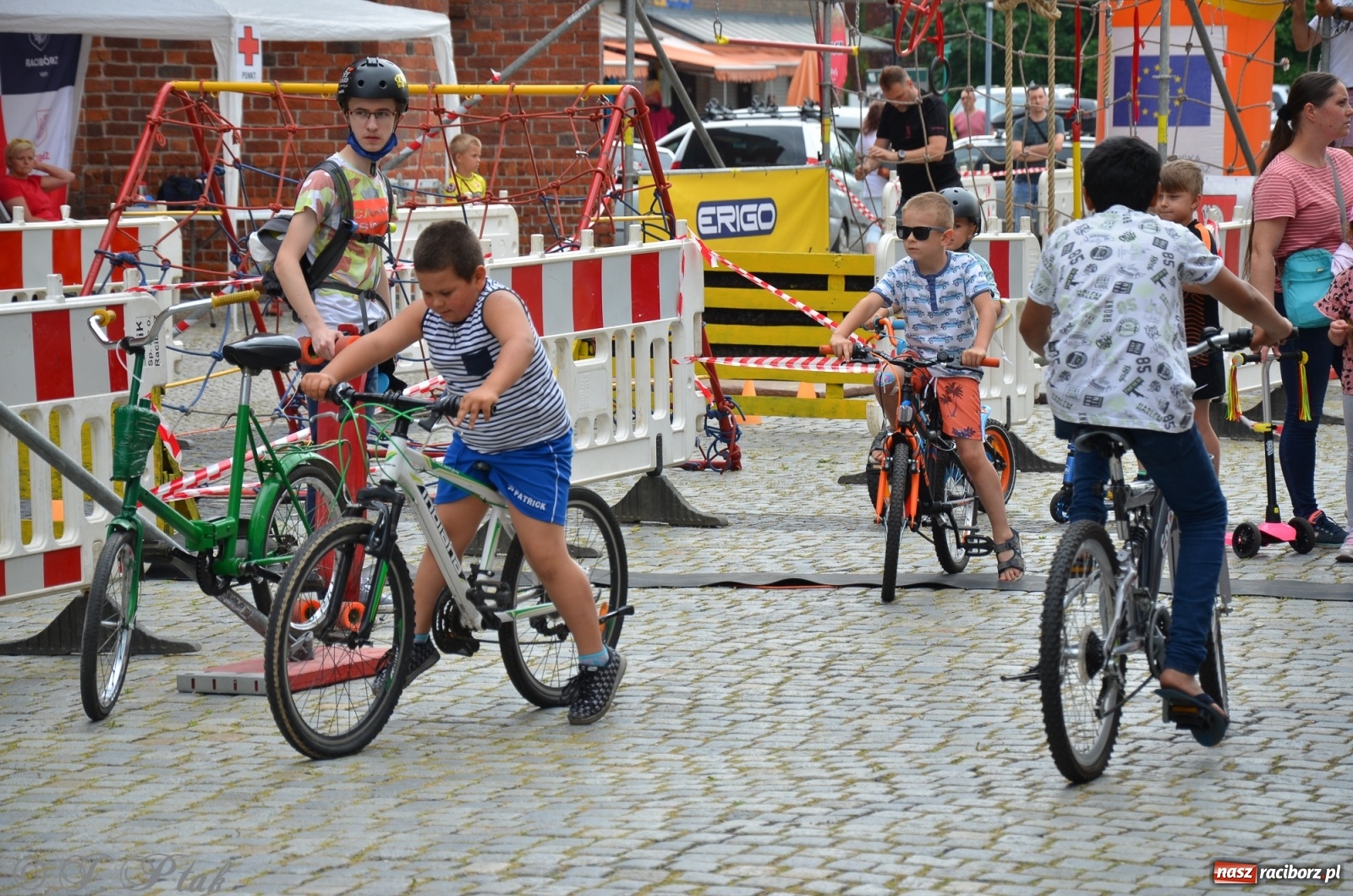 Zdjęcie w galerii na portalu naszraciborz.pl: Racibórz kocha rower. Trzecia edycja festiwalu wiadomości z regionu