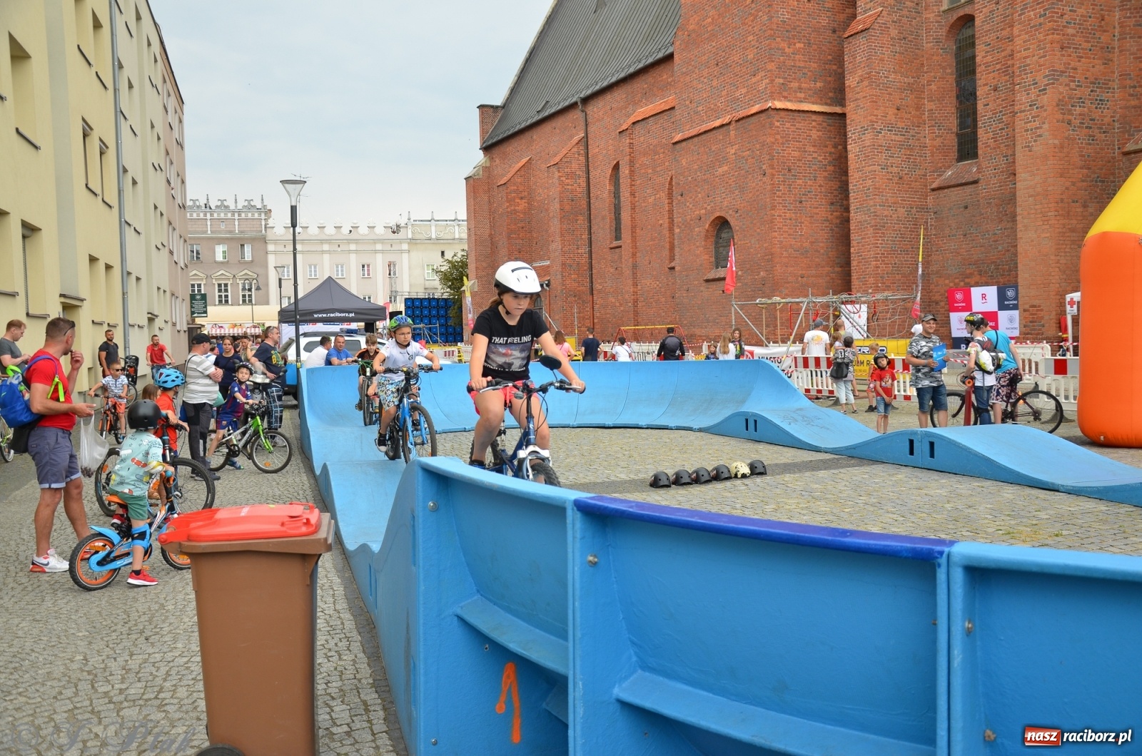 Zdjęcie w galerii na portalu naszraciborz.pl: Racibórz kocha rower. Trzecia edycja festiwalu wiadomości z regionu