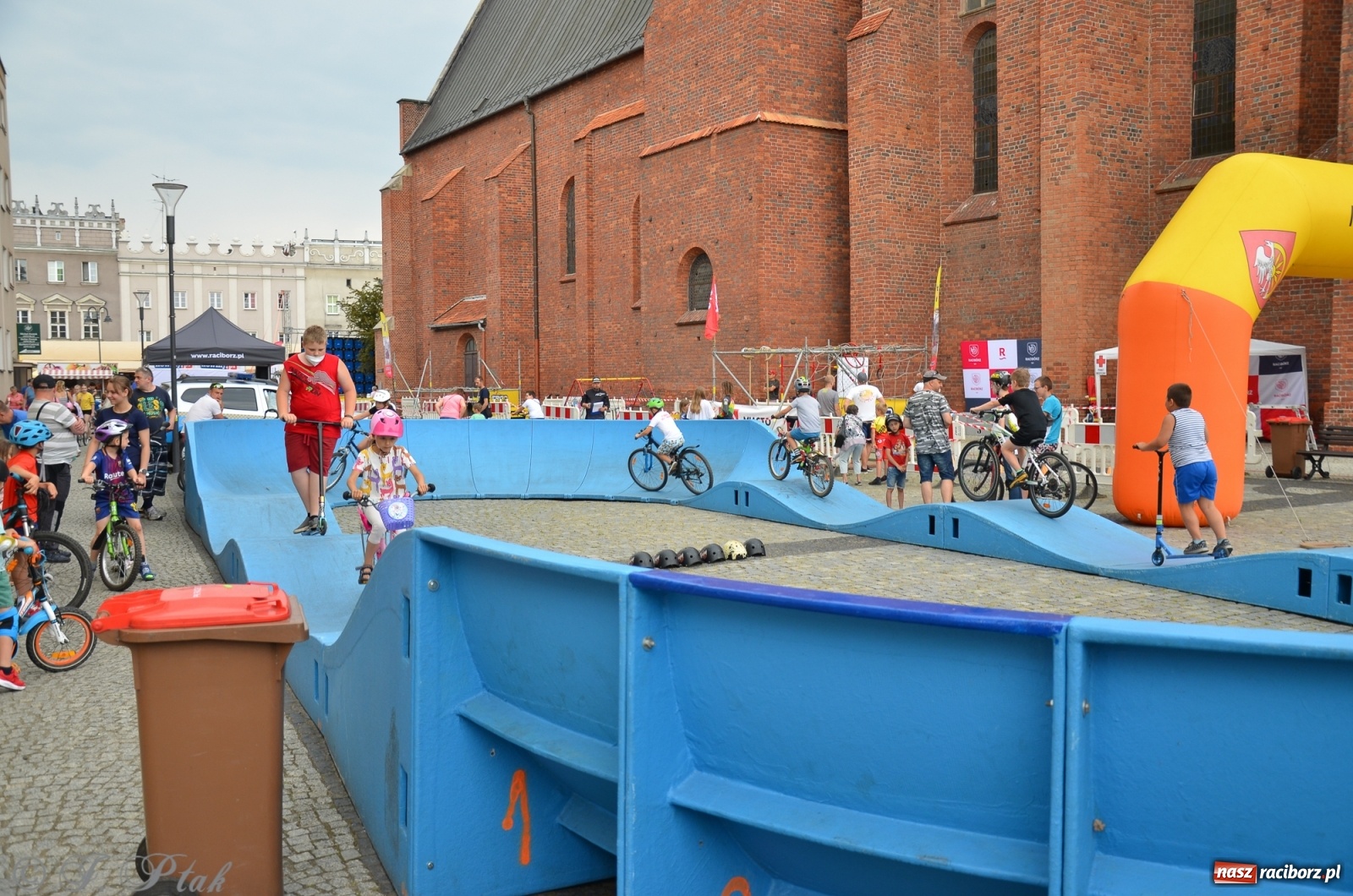 Zdjęcie w galerii na portalu naszraciborz.pl: Racibórz kocha rower. Trzecia edycja festiwalu wiadomości z regionu