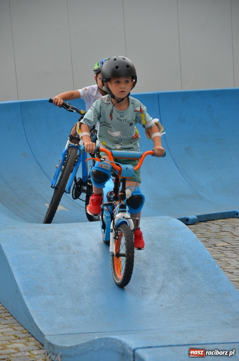 Zdjęcie w galerii na portalu naszraciborz.pl: Racibórz kocha rower. Trzecia edycja festiwalu wiadomości z regionu