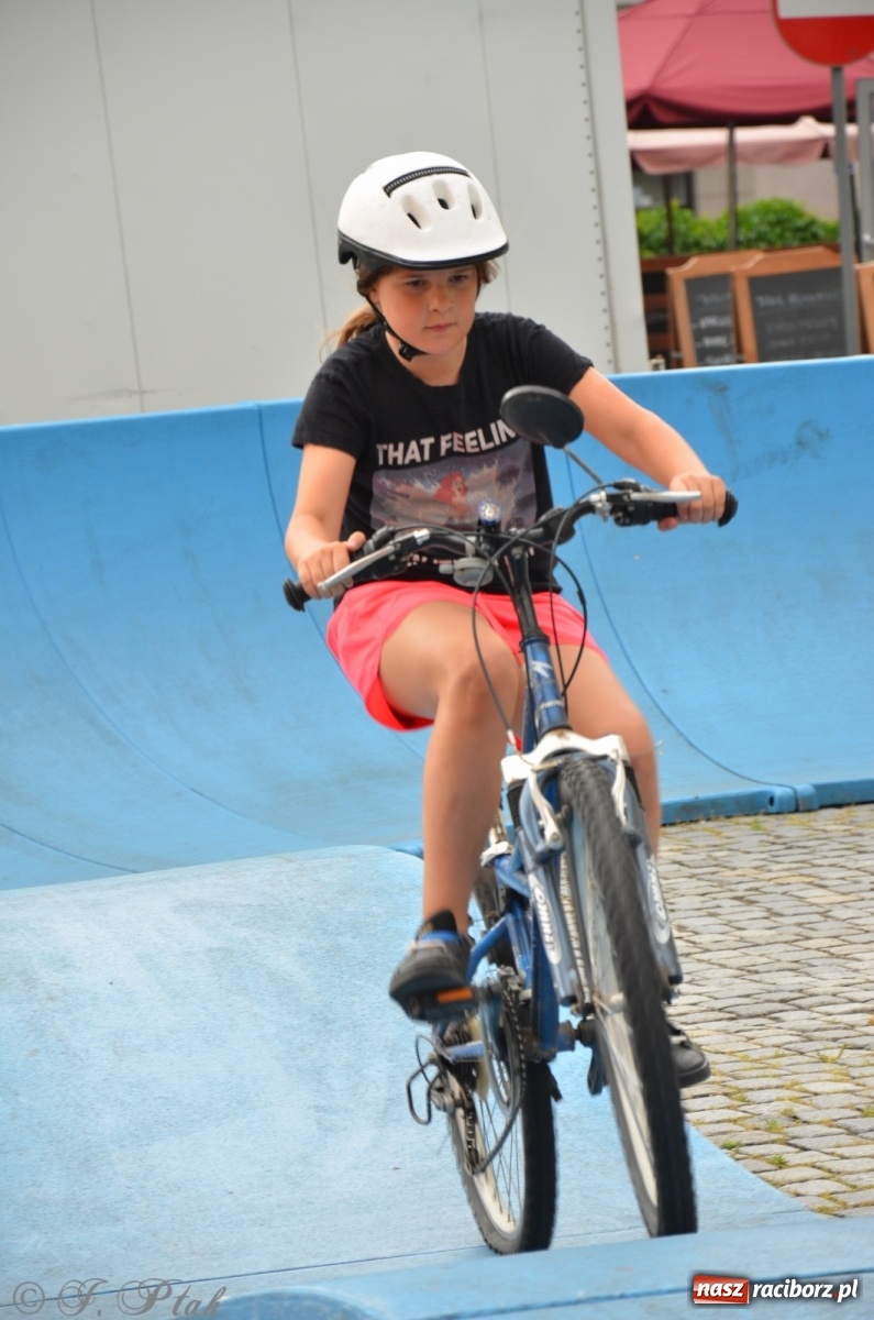 Zdjęcie w galerii na portalu naszraciborz.pl: Racibórz kocha rower. Trzecia edycja festiwalu wiadomości z regionu