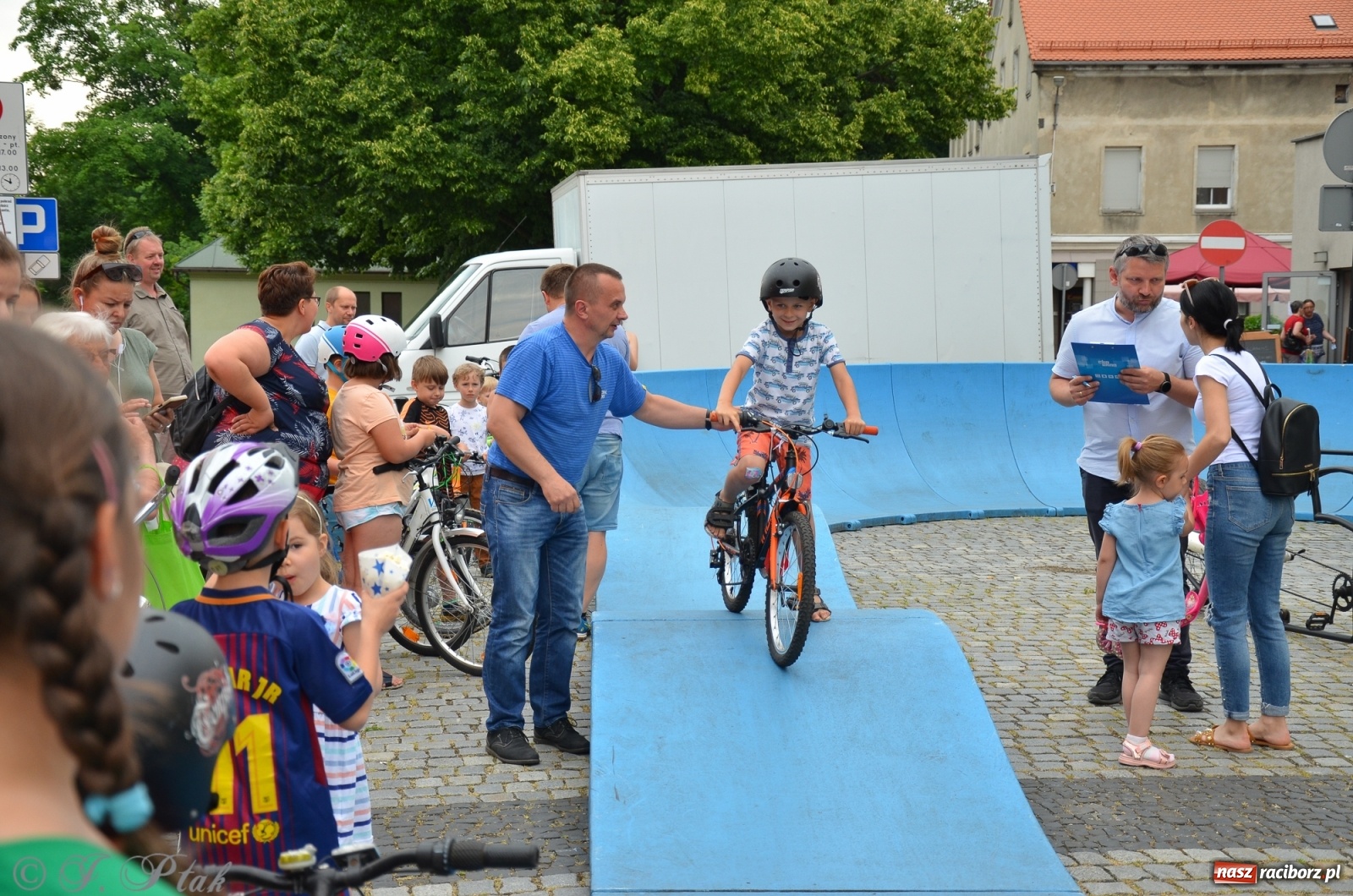 Zdjęcie w galerii na portalu naszraciborz.pl: Racibórz kocha rower. Trzecia edycja festiwalu wiadomości z regionu
