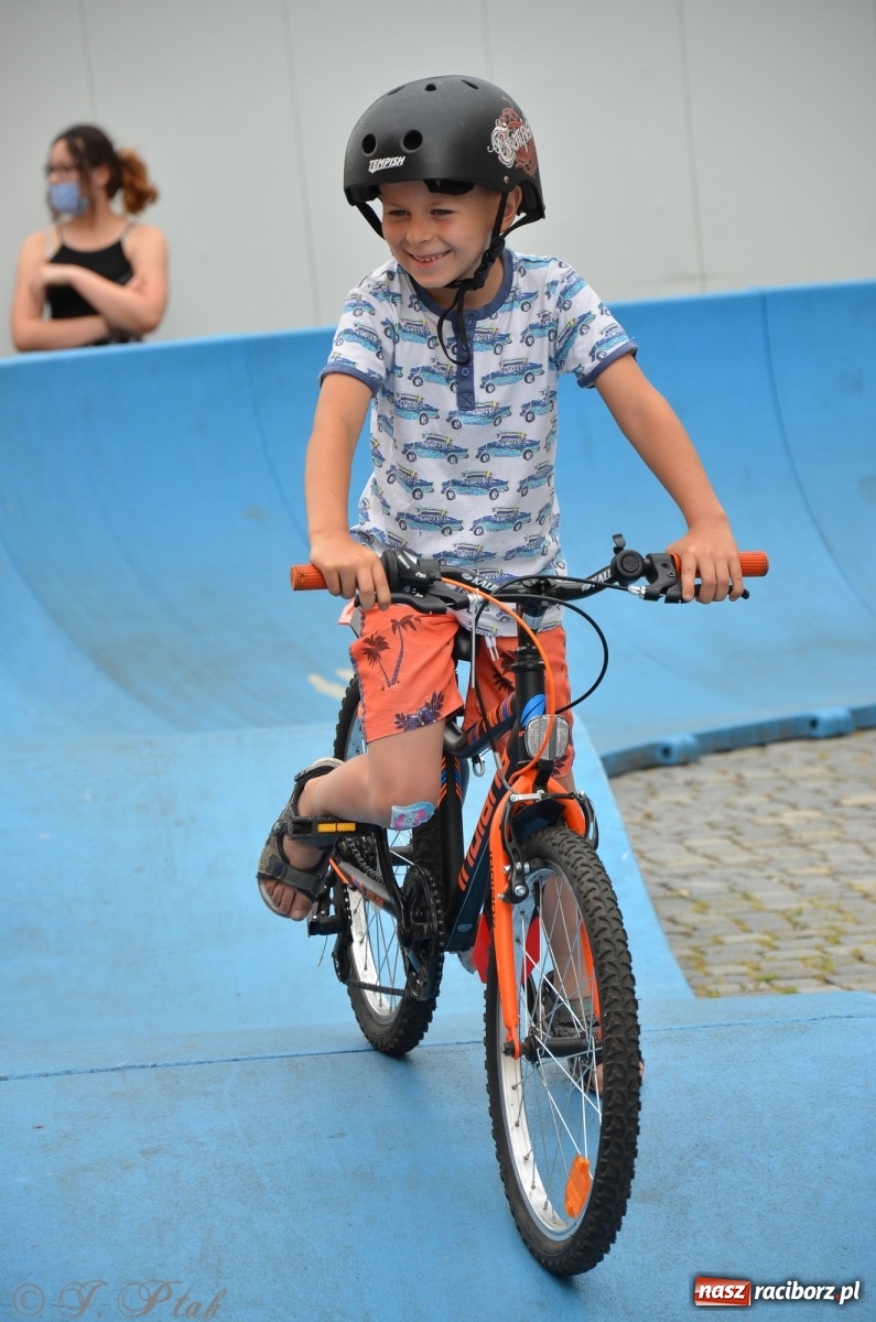 Zdjęcie w galerii na portalu naszraciborz.pl: Racibórz kocha rower. Trzecia edycja festiwalu wiadomości z regionu