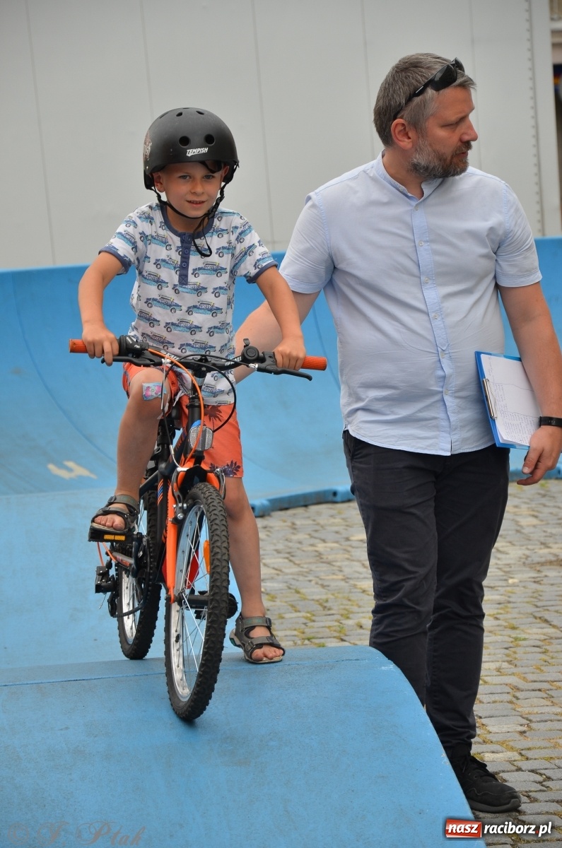 Zdjęcie w galerii na portalu naszraciborz.pl: Racibórz kocha rower. Trzecia edycja festiwalu wiadomości z regionu