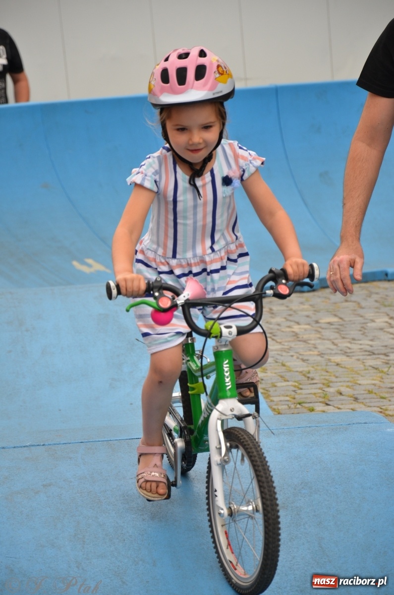 Zdjęcie w galerii na portalu naszraciborz.pl: Racibórz kocha rower. Trzecia edycja festiwalu wiadomości z regionu