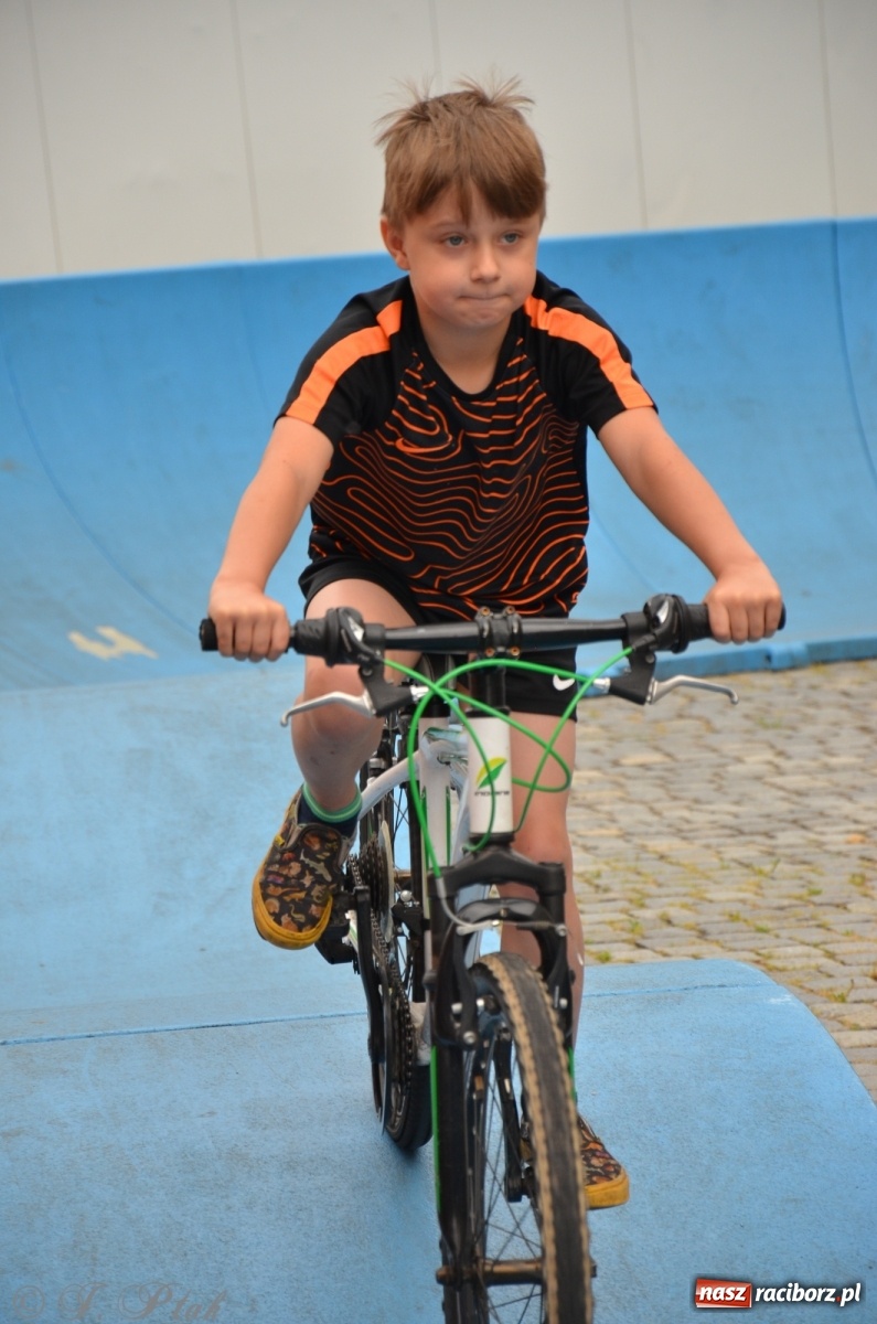 Zdjęcie w galerii na portalu naszraciborz.pl: Racibórz kocha rower. Trzecia edycja festiwalu wiadomości z regionu