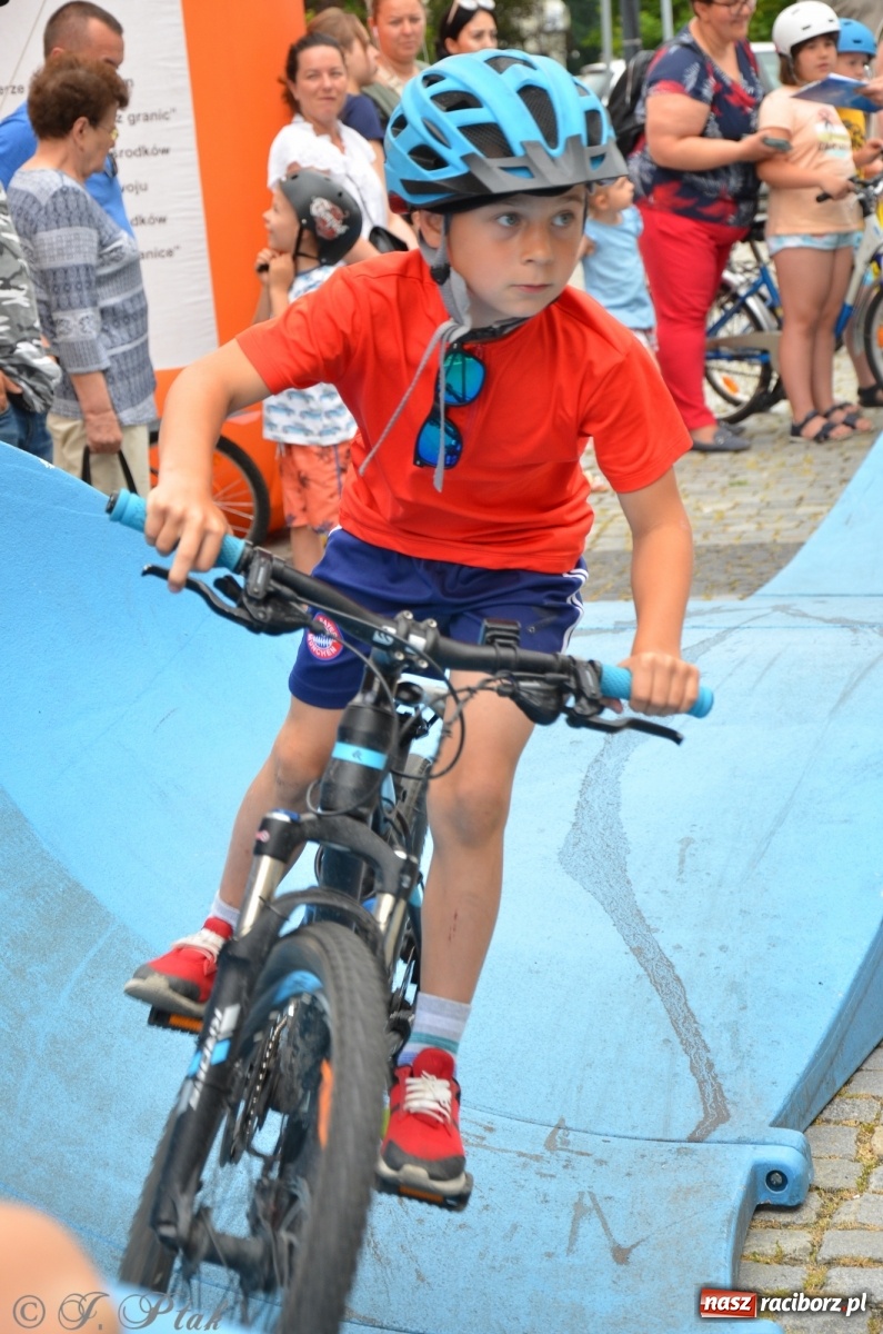 Zdjęcie w galerii na portalu naszraciborz.pl: Racibórz kocha rower. Trzecia edycja festiwalu wiadomości z regionu