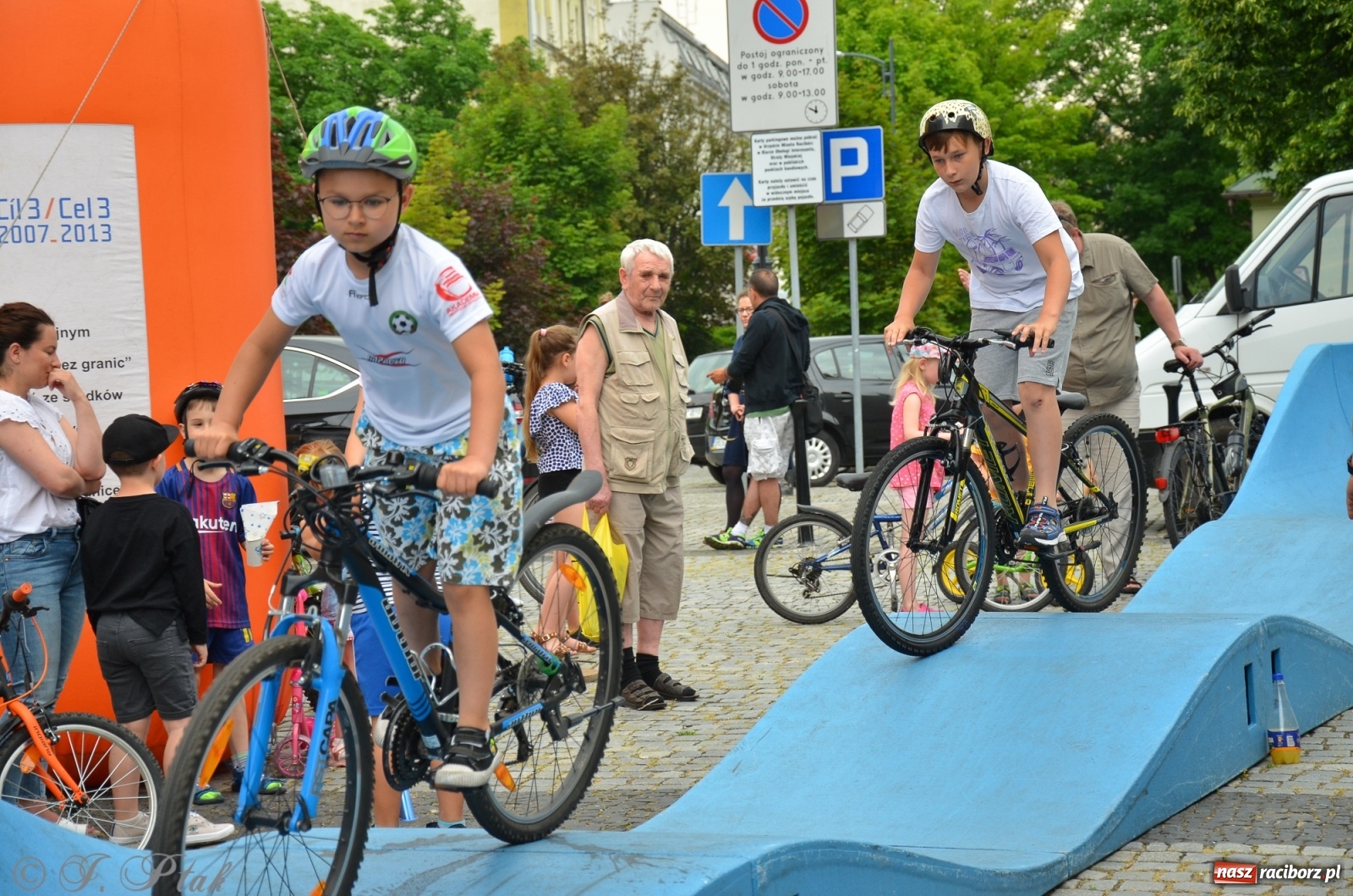 Zdjęcie w galerii na portalu naszraciborz.pl: Racibórz kocha rower. Trzecia edycja festiwalu wiadomości z regionu