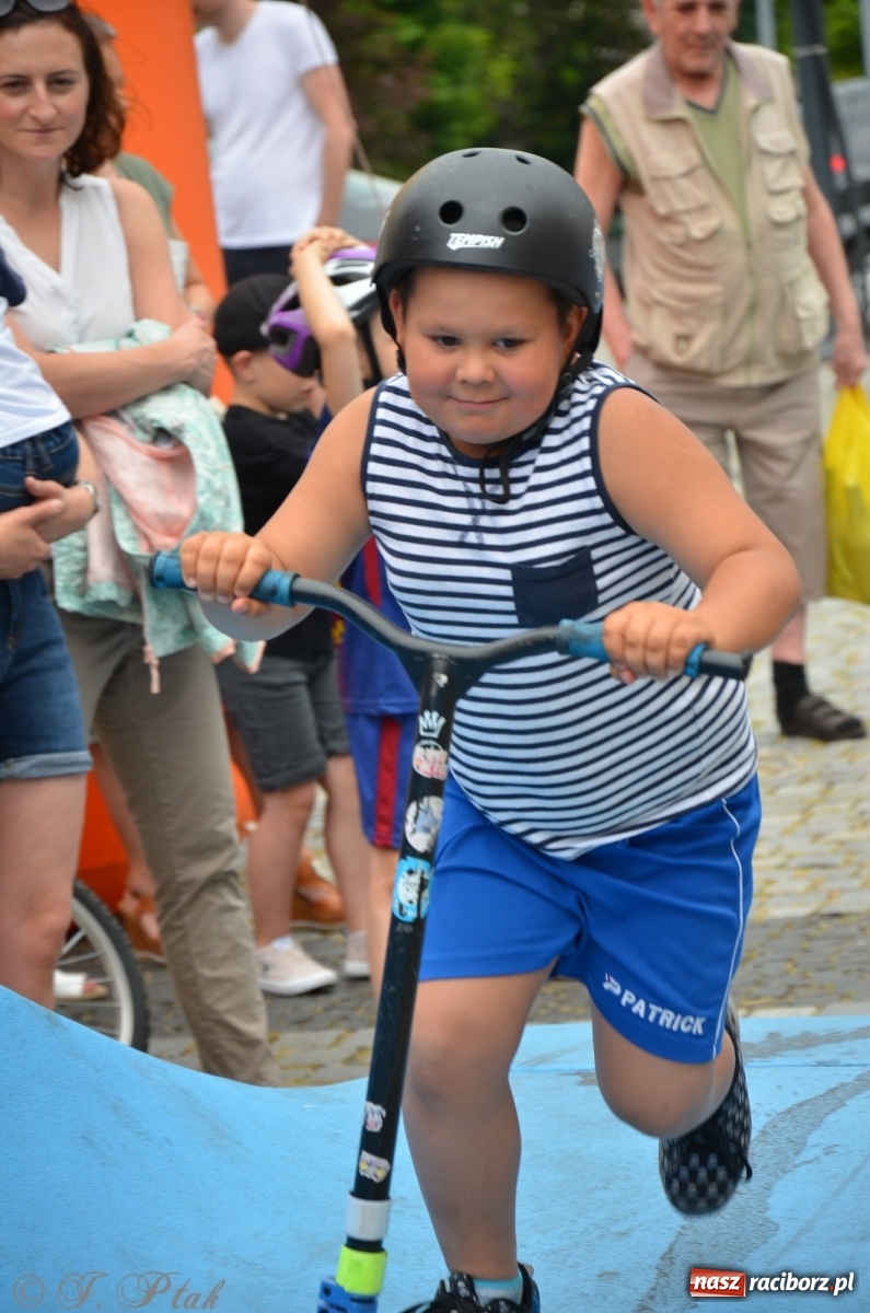 Zdjęcie w galerii na portalu naszraciborz.pl: Racibórz kocha rower. Trzecia edycja festiwalu wiadomości z regionu