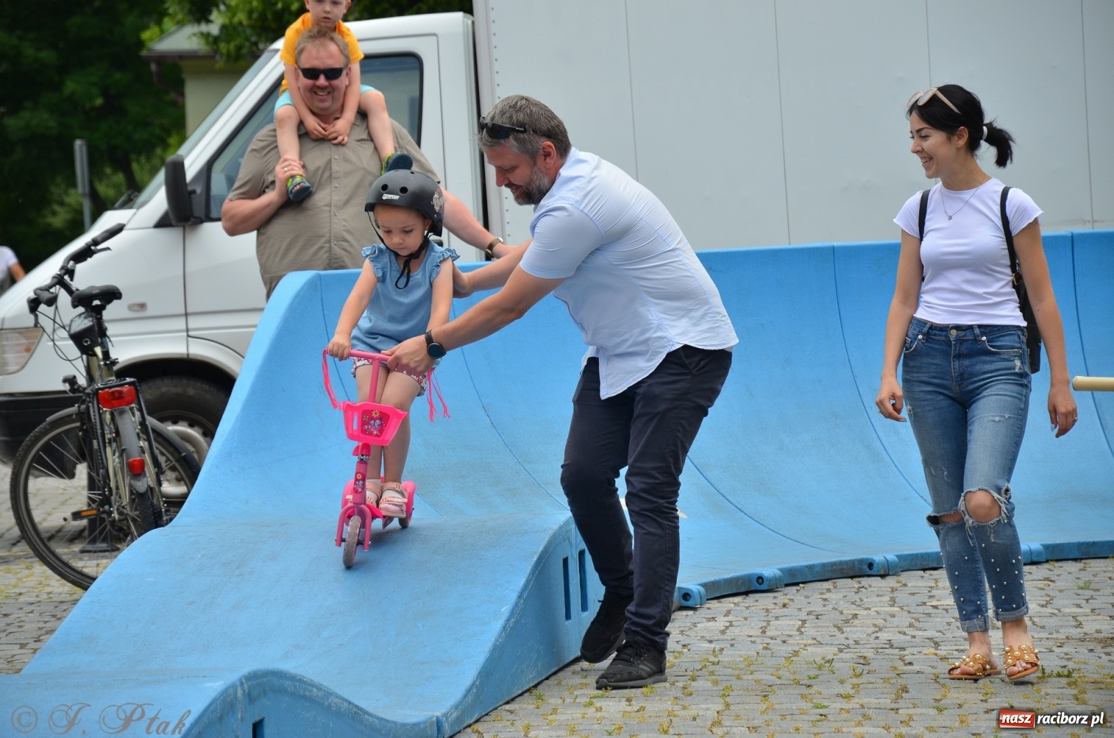 Zdjęcie w galerii na portalu naszraciborz.pl: Racibórz kocha rower. Trzecia edycja festiwalu wiadomości z regionu