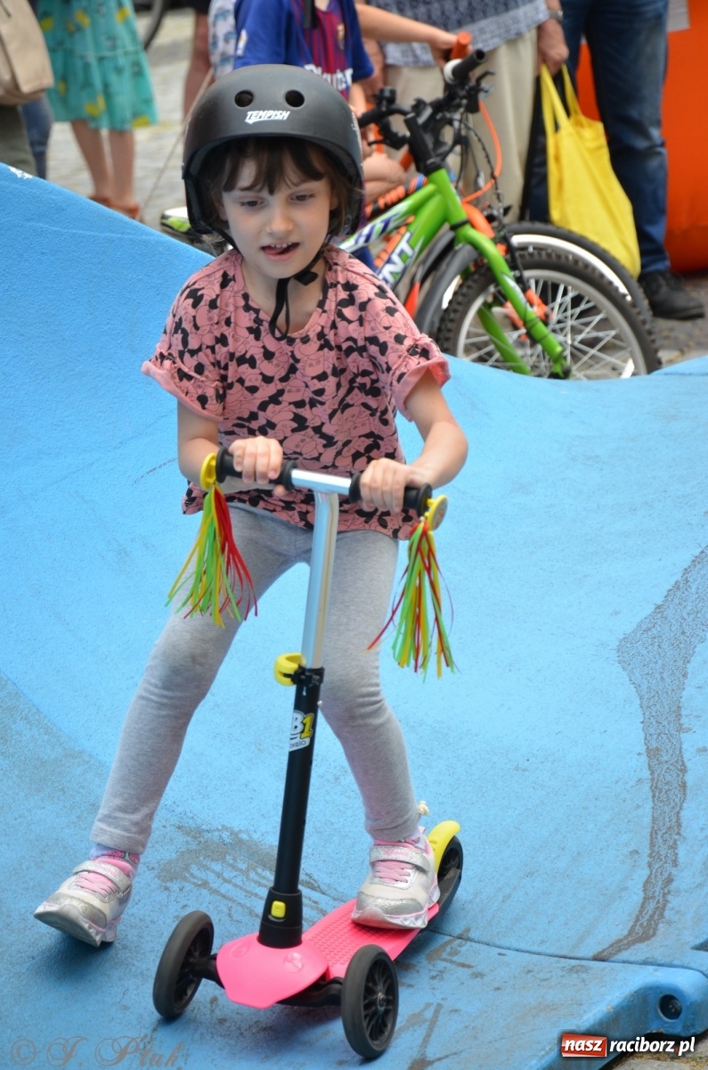 Zdjęcie w galerii na portalu naszraciborz.pl: Racibórz kocha rower. Trzecia edycja festiwalu wiadomości z regionu