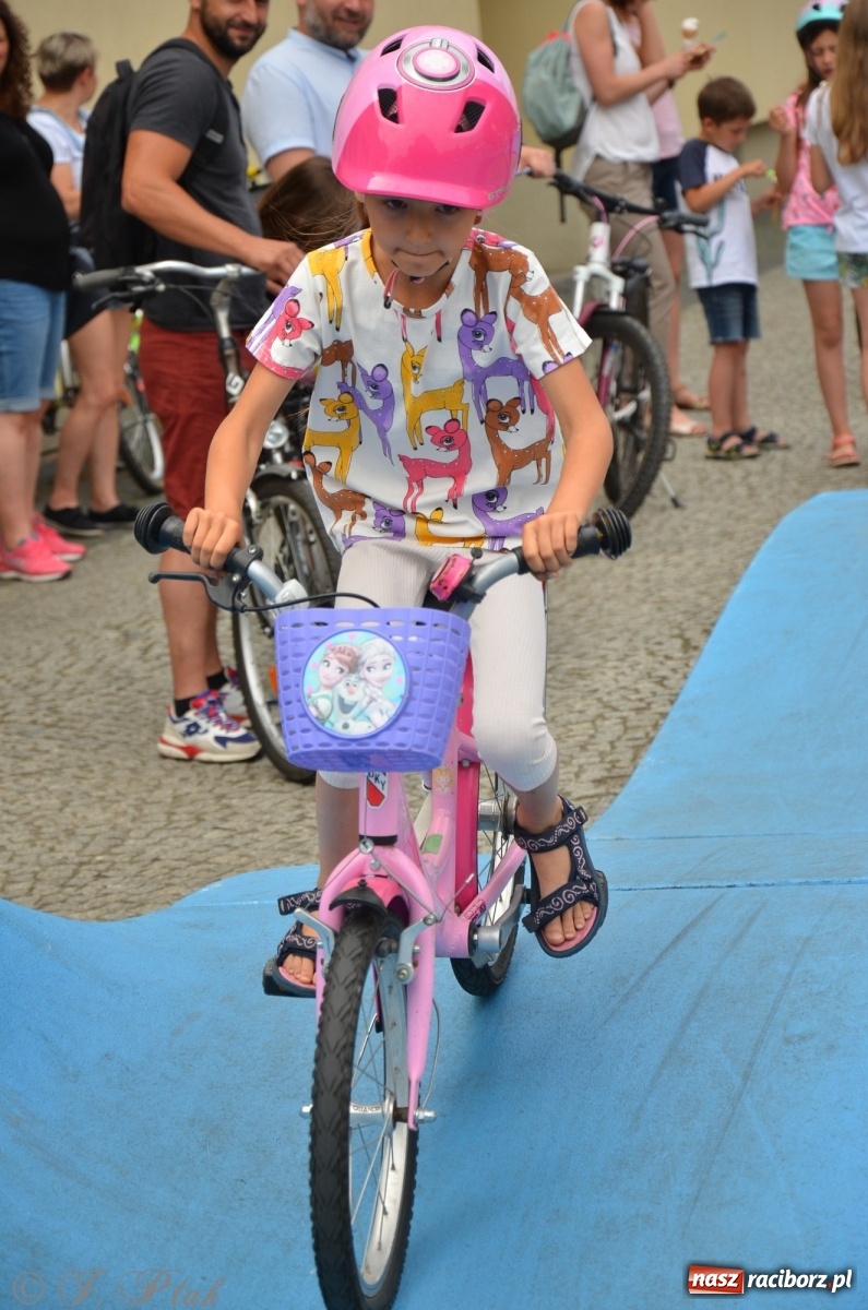 Zdjęcie w galerii na portalu naszraciborz.pl: Racibórz kocha rower. Trzecia edycja festiwalu wiadomości z regionu