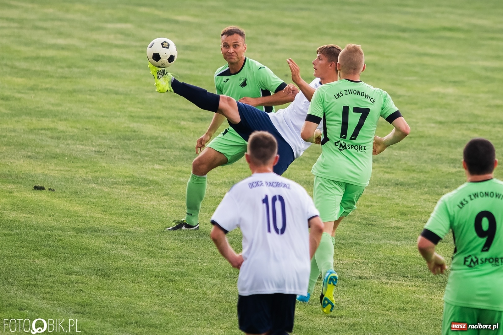Zdjęcie w galerii na portalu naszraciborz.pl: Lokomotywa z Tuwima dojechała do celu [FOTO] wiadomości z regionu
