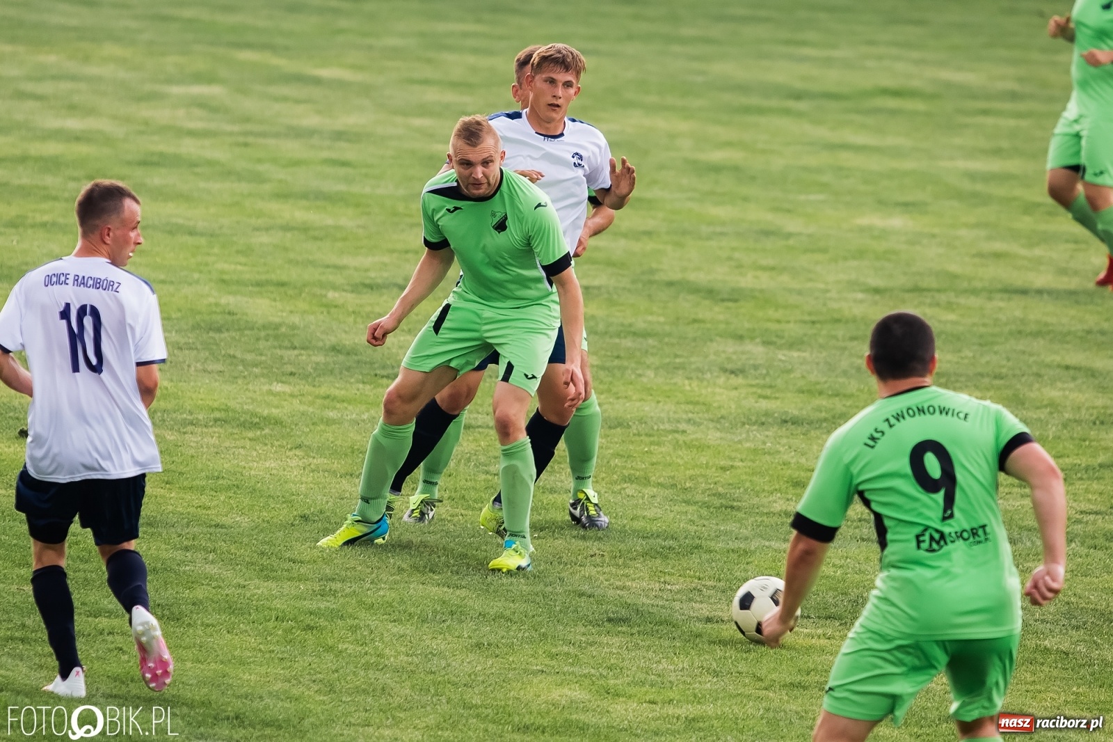 Zdjęcie w galerii na portalu naszraciborz.pl: Lokomotywa z Tuwima dojechała do celu [FOTO] wiadomości z regionu