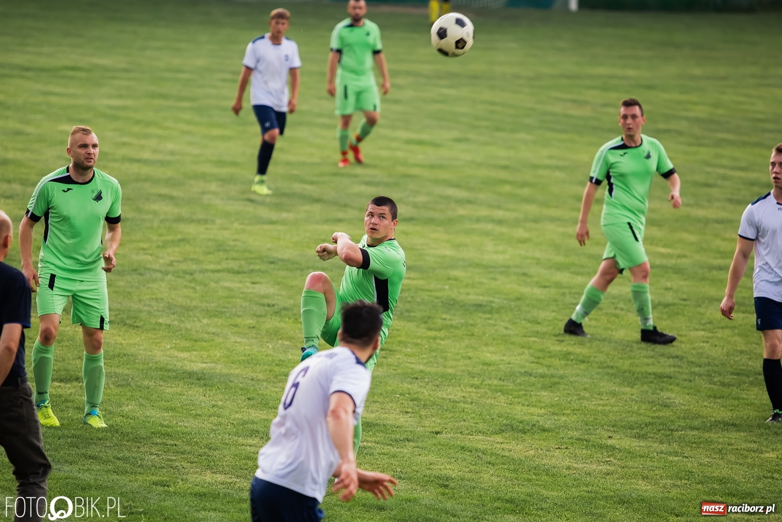 Zdjęcie w galerii na portalu naszraciborz.pl: Lokomotywa z Tuwima dojechała do celu [FOTO] wiadomości z regionu
