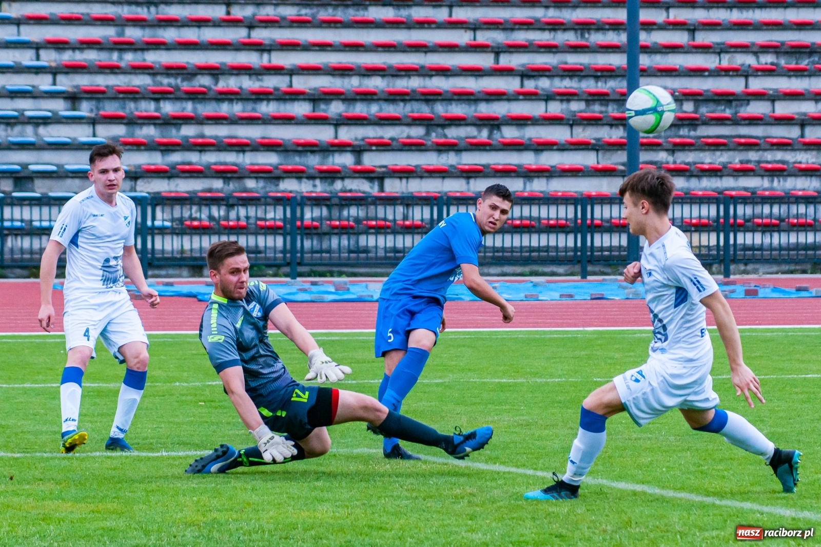 Zdjęcie w galerii na portalu naszraciborz.pl: Mury Fortecy nie powstrzymały raciborskiej Unii [FOTO] wiadomości z regionu