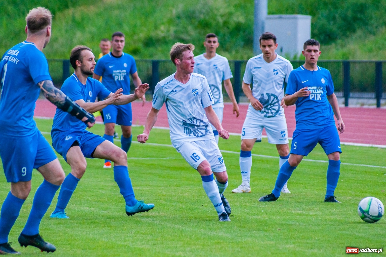 Zdjęcie w galerii na portalu naszraciborz.pl: Mury Fortecy nie powstrzymały raciborskiej Unii [FOTO] wiadomości z regionu