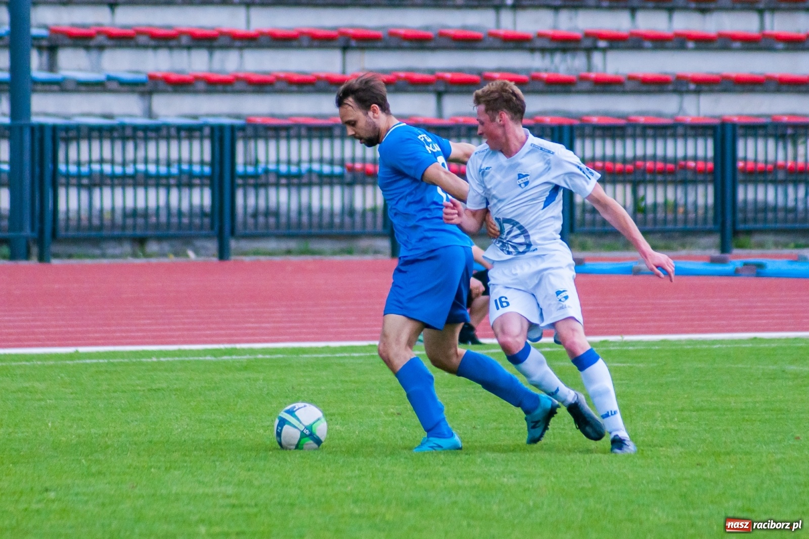 Zdjęcie w galerii na portalu naszraciborz.pl: Mury Fortecy nie powstrzymały raciborskiej Unii [FOTO] wiadomości z regionu