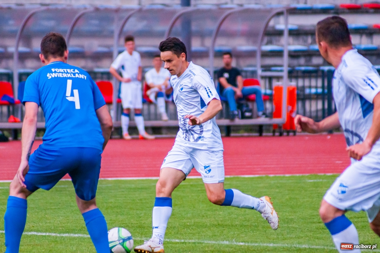 Zdjęcie w galerii na portalu naszraciborz.pl: Mury Fortecy nie powstrzymały raciborskiej Unii [FOTO] wiadomości z regionu