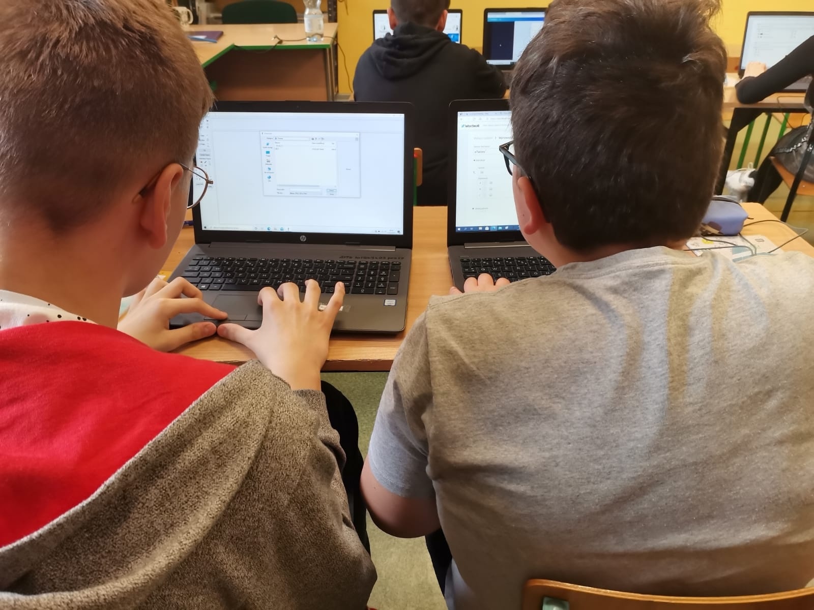 Zdjęcie w galerii na portalu naszraciborz.pl: Szkoła Podstawowa z Oddziałami Integracyjnymi w Brzeźnicy ma MegaMisję! wiadomości z regionu