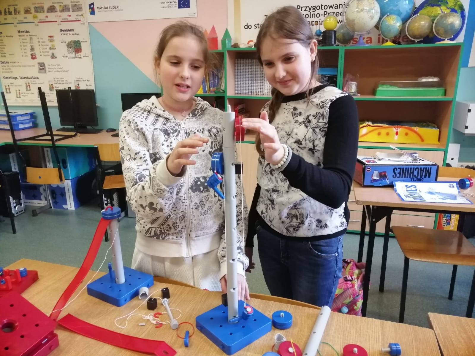 Zdjęcie w galerii na portalu naszraciborz.pl: Szkoła Podstawowa z Oddziałami Integracyjnymi w Brzeźnicy ma MegaMisję! wiadomości z regionu