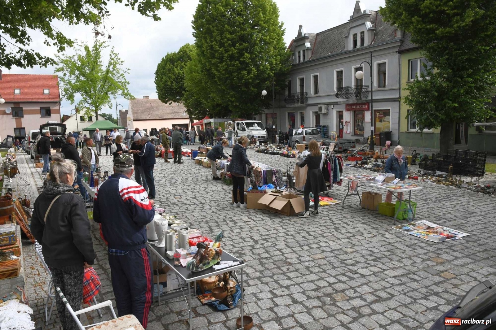 Zdjęcie w galerii na portalu naszraciborz.pl: I krzanowicki jarmark staroci. Sprzedający nie zawiedli [FOTO i WIDEO] wiadomości z regionu