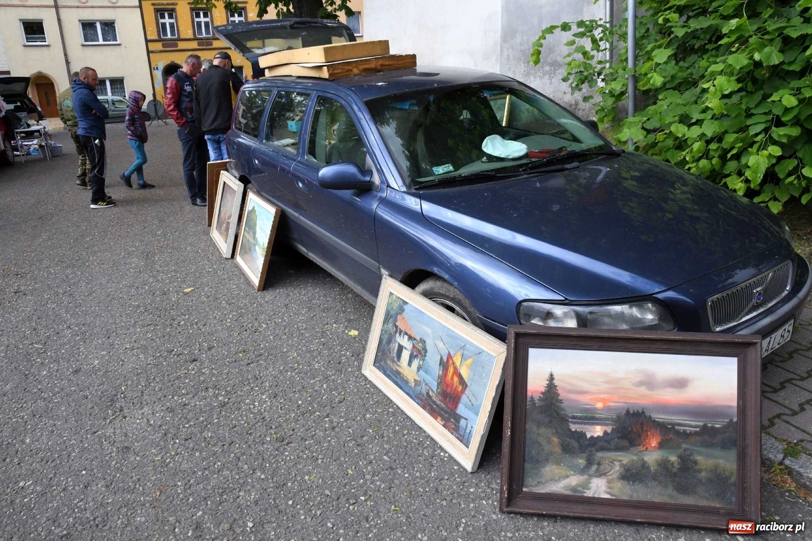 Zdjęcie w galerii na portalu naszraciborz.pl: I krzanowicki jarmark staroci. Sprzedający nie zawiedli [FOTO i WIDEO] wiadomości z regionu