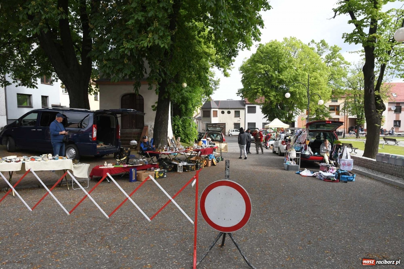 Zdjęcie w galerii na portalu naszraciborz.pl: I krzanowicki jarmark staroci. Sprzedający nie zawiedli [FOTO i WIDEO] wiadomości z regionu
