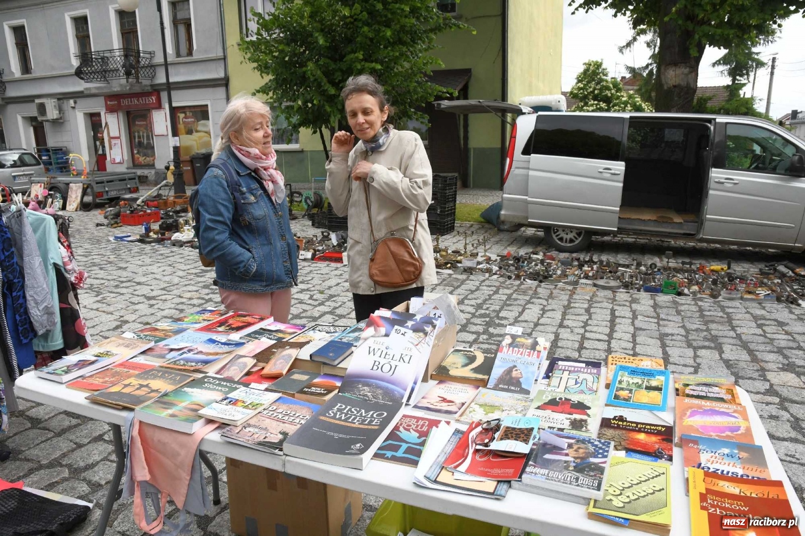 Zdjęcie w galerii na portalu naszraciborz.pl: I krzanowicki jarmark staroci. Sprzedający nie zawiedli [FOTO i WIDEO] wiadomości z regionu