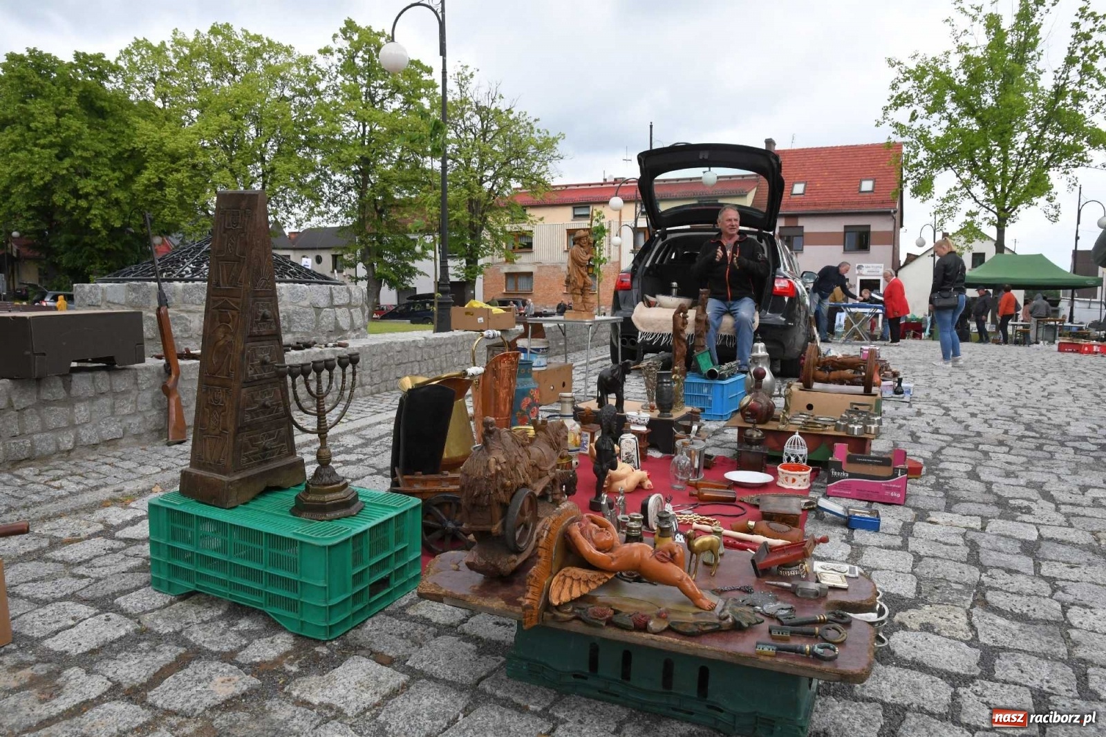 Zdjęcie w galerii na portalu naszraciborz.pl: I krzanowicki jarmark staroci. Sprzedający nie zawiedli [FOTO i WIDEO] wiadomości z regionu
