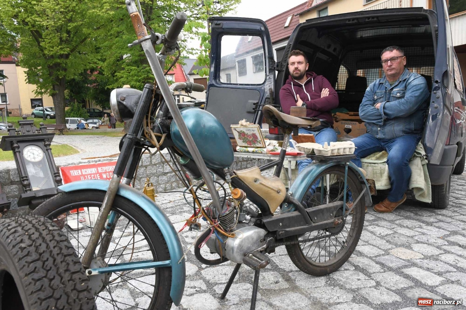 Zdjęcie w galerii na portalu naszraciborz.pl: I krzanowicki jarmark staroci. Sprzedający nie zawiedli [FOTO i WIDEO] wiadomości z regionu