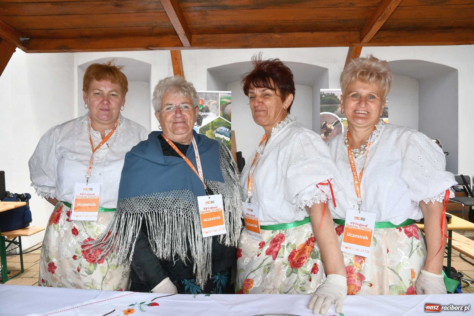 Zdjęcie w galerii na portalu naszraciborz.pl: Kulebele z modrą kapustą, czyli zamkowy dziedziniec tonie w śląskich smakach wiadomości z regionu