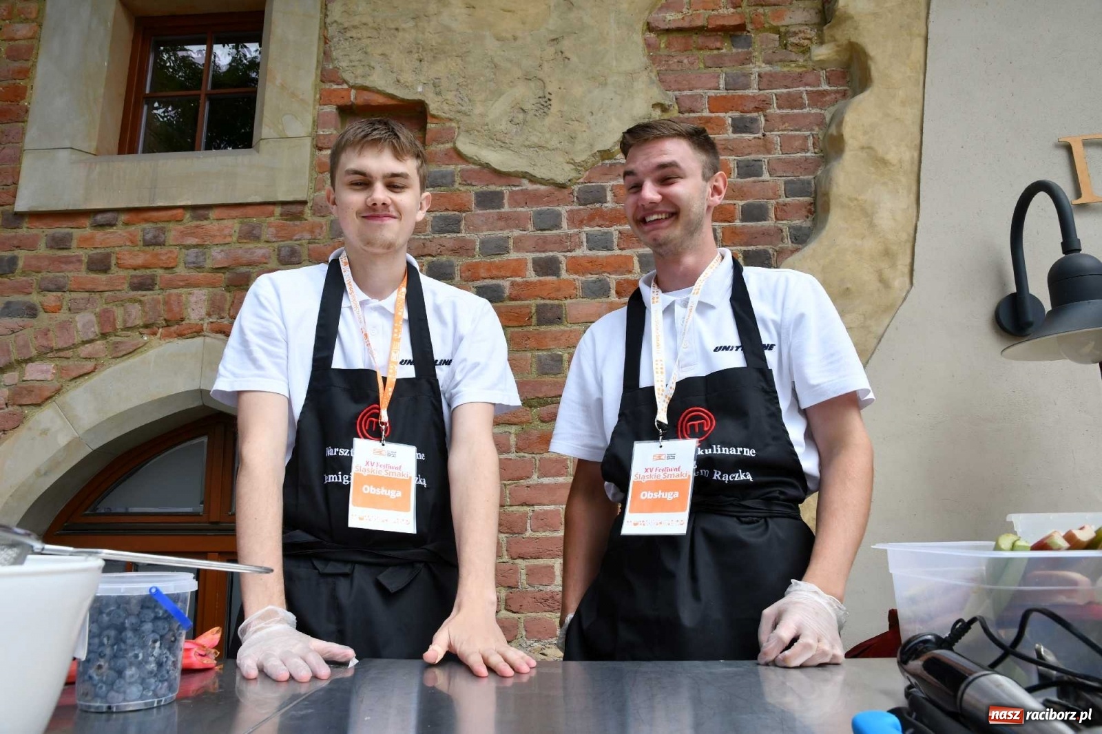 Zdjęcie w galerii na portalu naszraciborz.pl: Kulebele z modrą kapustą, czyli zamkowy dziedziniec tonie w śląskich smakach wiadomości z regionu