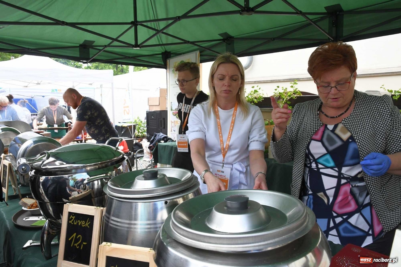 Zdjęcie w galerii na portalu naszraciborz.pl: Kulebele z modrą kapustą, czyli zamkowy dziedziniec tonie w śląskich smakach wiadomości z regionu