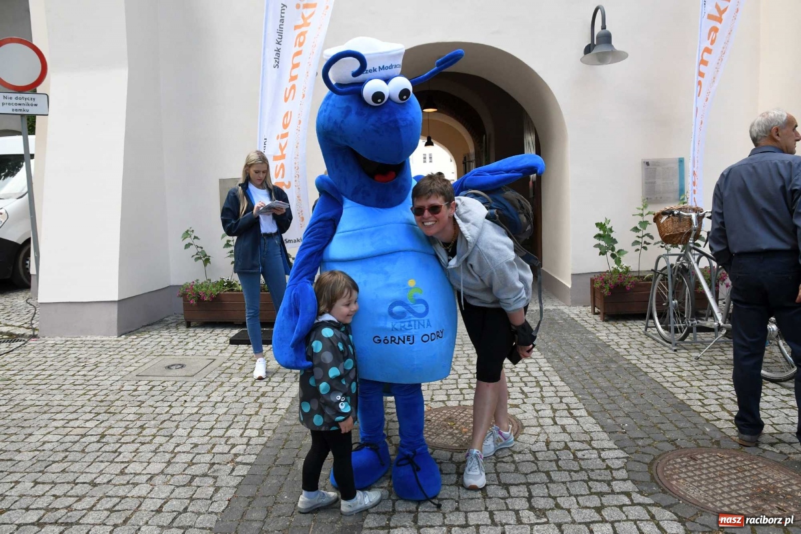 Zdjęcie w galerii na portalu naszraciborz.pl: Kulebele z modrą kapustą, czyli zamkowy dziedziniec tonie w śląskich smakach wiadomości z regionu