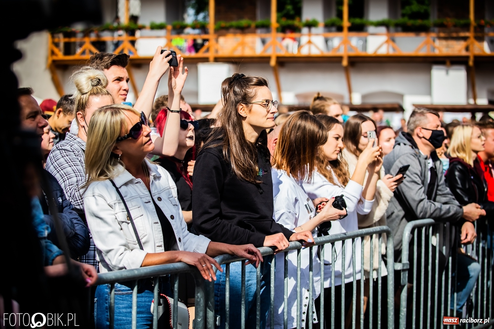 Zdjęcie w galerii na portalu naszraciborz.pl: Kulebele z modrą kapustą, czyli zamkowy dziedziniec tonie w śląskich smakach wiadomości z regionu