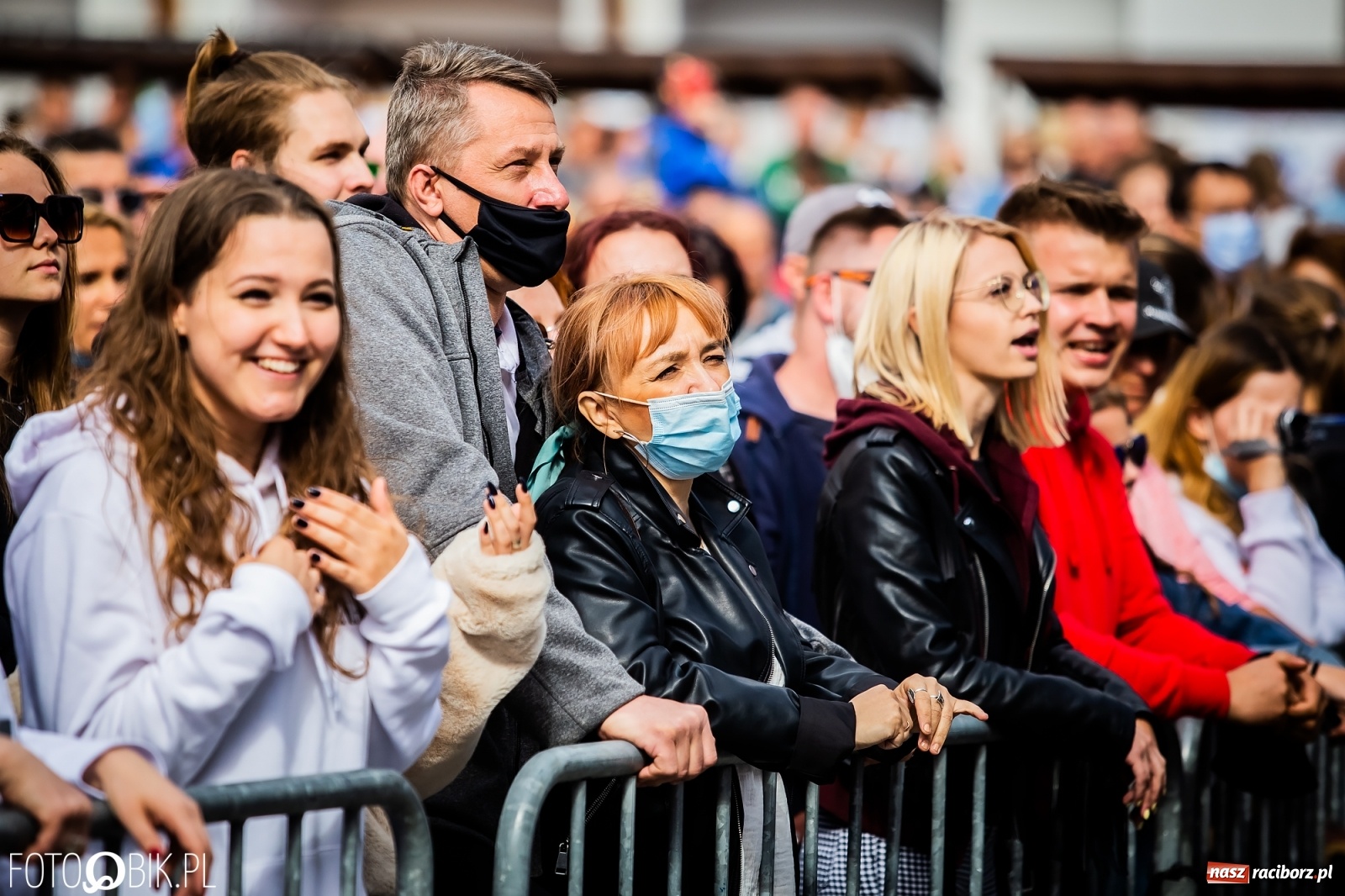 Zdjęcie w galerii na portalu naszraciborz.pl: Kulebele z modrą kapustą, czyli zamkowy dziedziniec tonie w śląskich smakach wiadomości z regionu