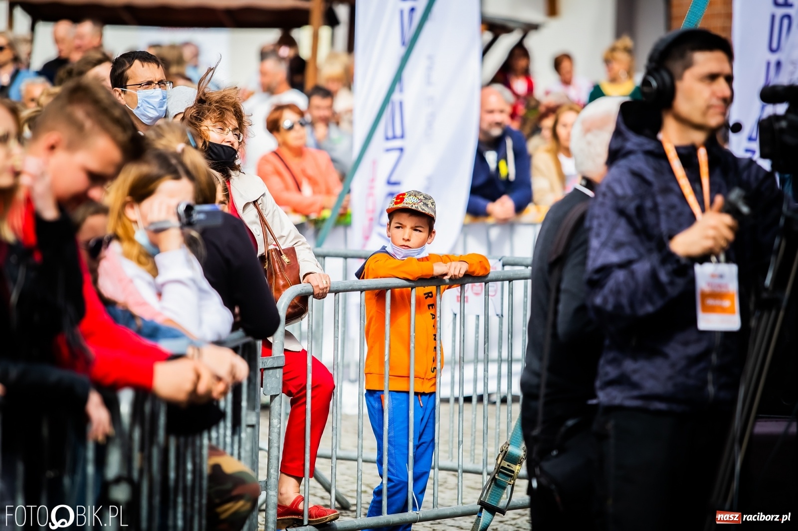Zdjęcie w galerii na portalu naszraciborz.pl: Kulebele z modrą kapustą, czyli zamkowy dziedziniec tonie w śląskich smakach wiadomości z regionu