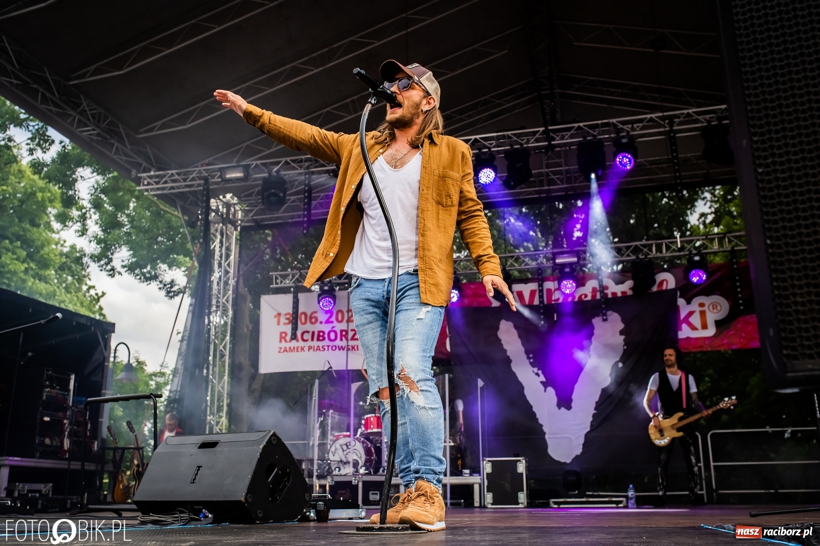 Zdjęcie w galerii na portalu naszraciborz.pl: Kulebele z modrą kapustą, czyli zamkowy dziedziniec tonie w śląskich smakach wiadomości z regionu