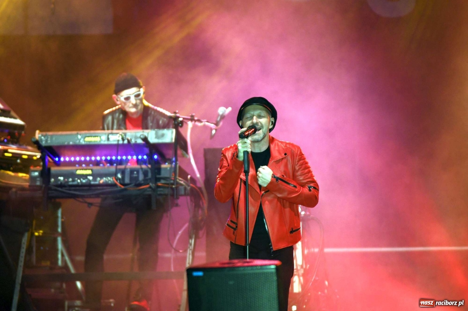 Zdjęcie w galerii na portalu naszraciborz.pl: Nietykalni, czyli Kombi na zamku w Raciborzu wiadomości z regionu