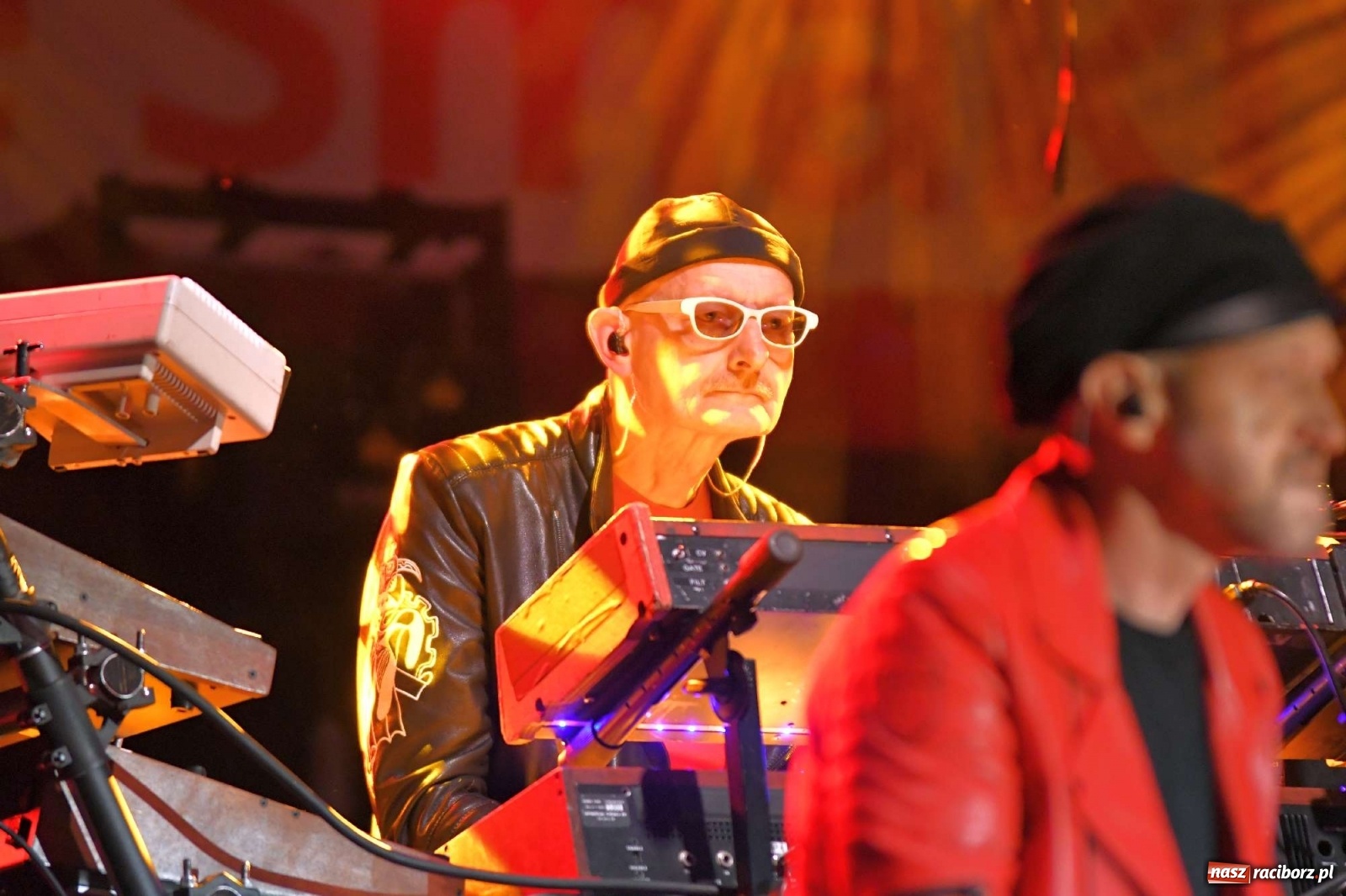 Zdjęcie w galerii na portalu naszraciborz.pl: Nietykalni, czyli Kombi na zamku w Raciborzu wiadomości z regionu