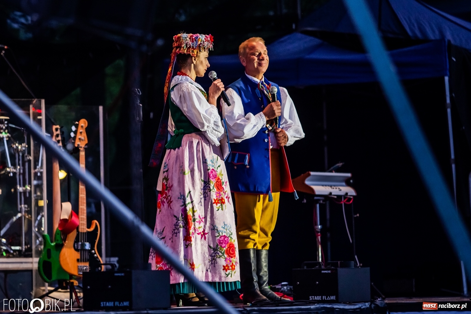 Zdjęcie w galerii na portalu naszraciborz.pl: Nietykalni, czyli Kombi na zamku w Raciborzu wiadomości z regionu