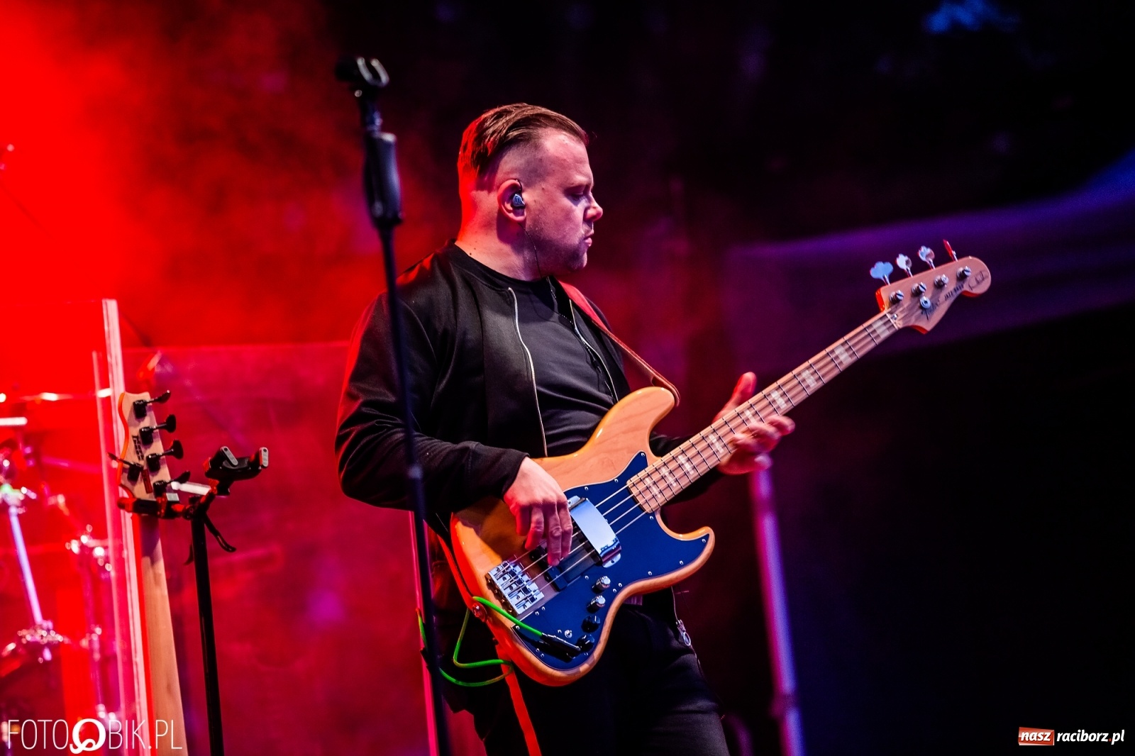 Zdjęcie w galerii na portalu naszraciborz.pl: Nietykalni, czyli Kombi na zamku w Raciborzu wiadomości z regionu