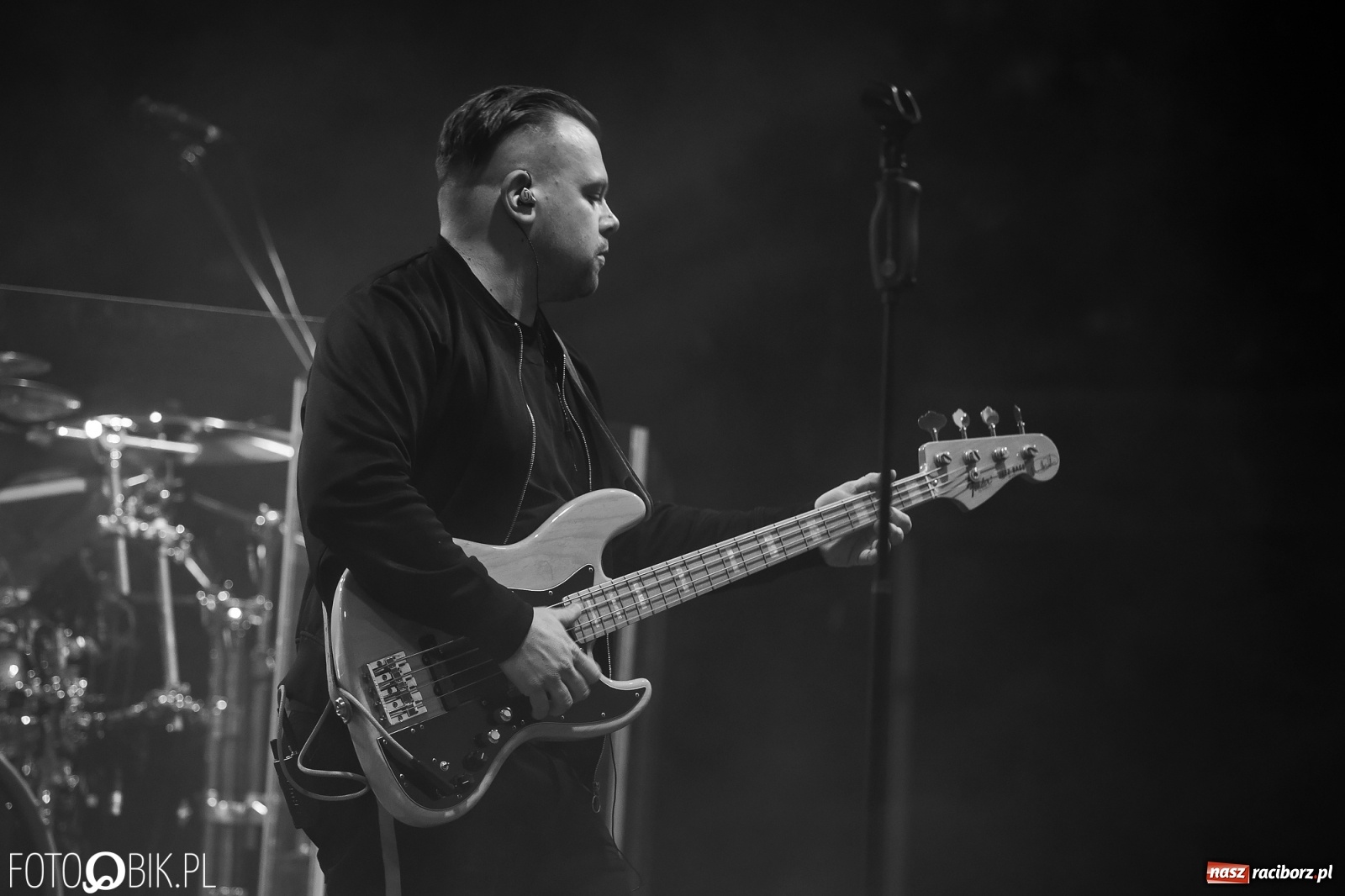 Zdjęcie w galerii na portalu naszraciborz.pl: Nietykalni, czyli Kombi na zamku w Raciborzu wiadomości z regionu